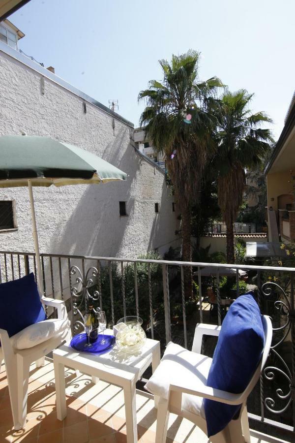 Residenza D'Epoca B&B Celeste Caserta Ngoại thất bức ảnh